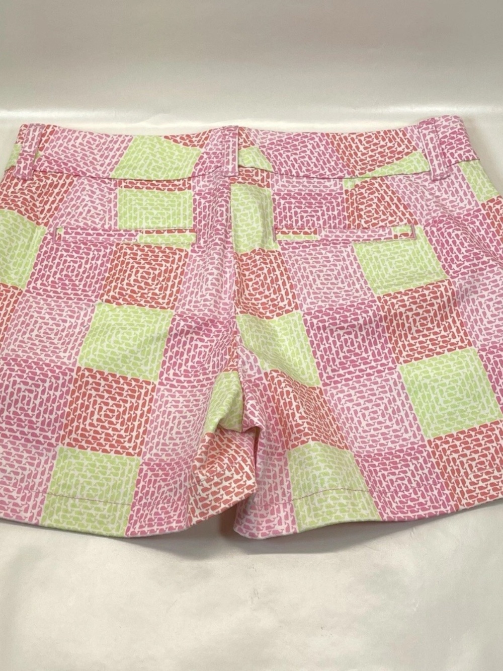 New Vineyard Vines Whale Print Patchwork Chino Shorts Pink Womens Size 2 - Picture 8 of 10